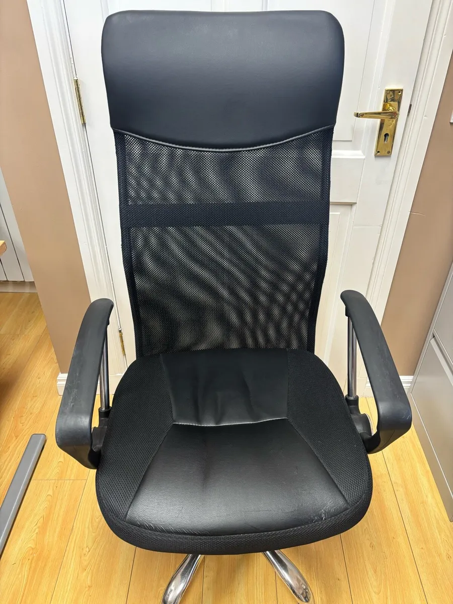 Office Chair - Image 1