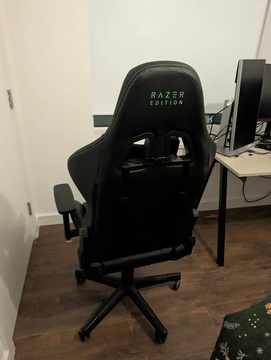 TYPE Z Razer Gaming Chair - Like New - Image 2