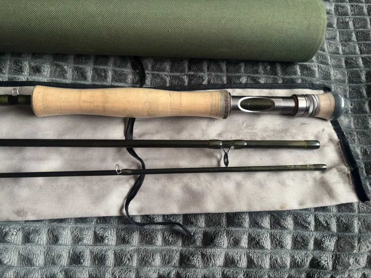 Airflo delta 10ft # 7/8 fly rod & large flybox - Image 1