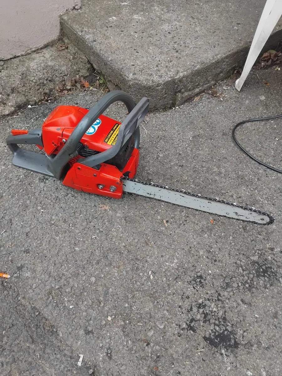 Efco chainsaw running well price too sell - Image 4