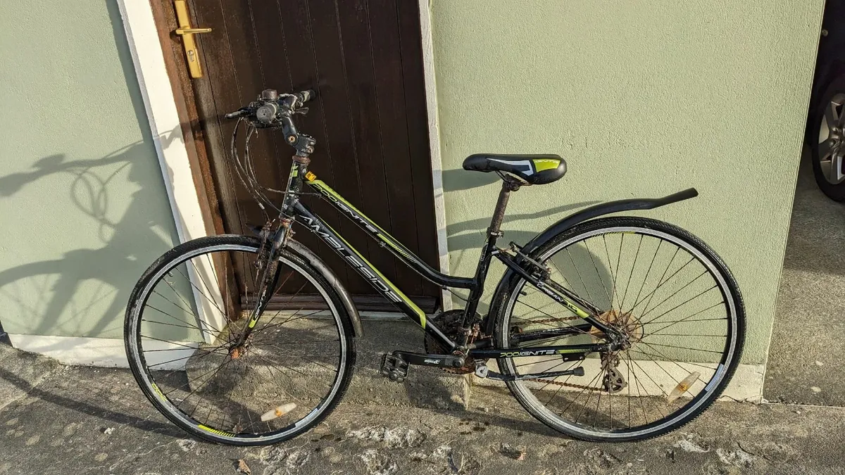 Ladies bicycle - Image 1