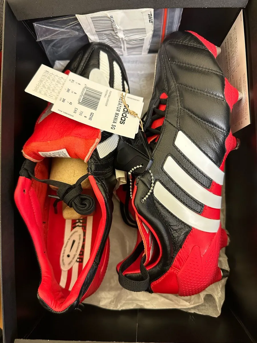 Adidas predator mania 2022 remake football boots - Image 1