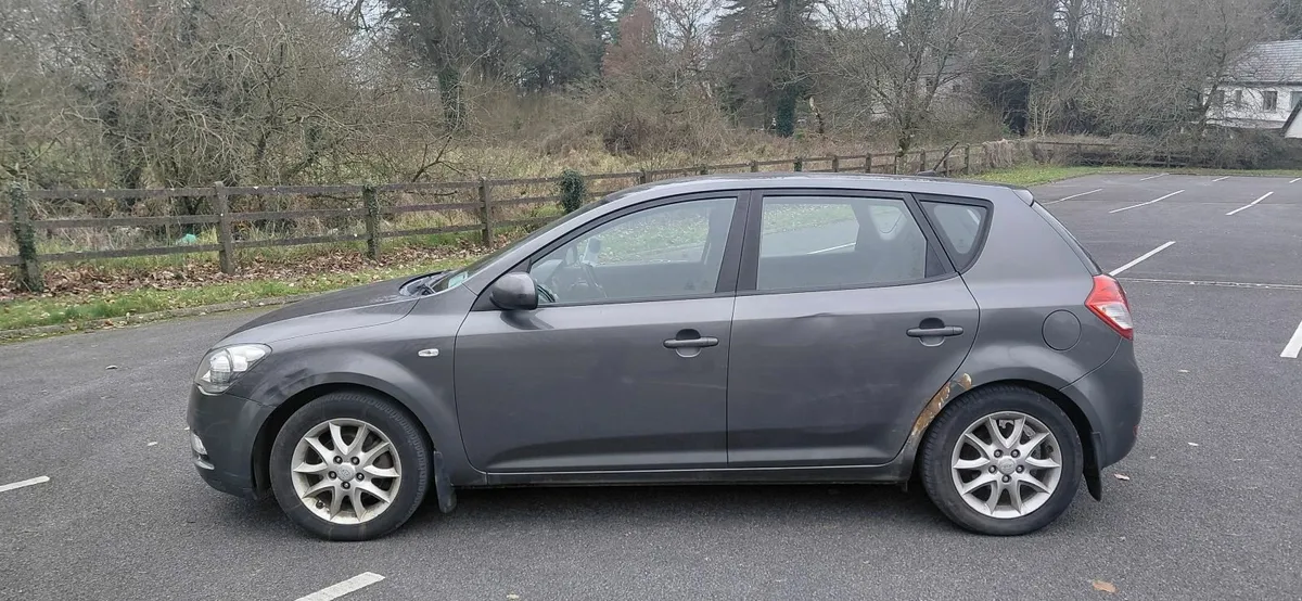 Kia Ceed 2010 - Image 4