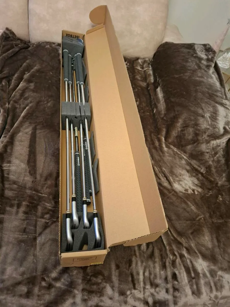 Taylormade p790 's irons - Image 1