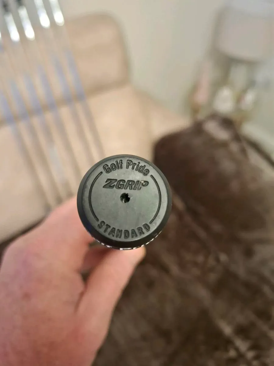 Taylormade p790 's irons - Image 3