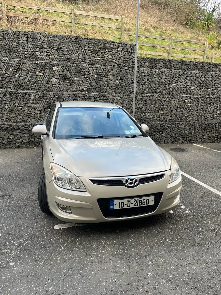 Hyundai i30 2010 - Image 1
