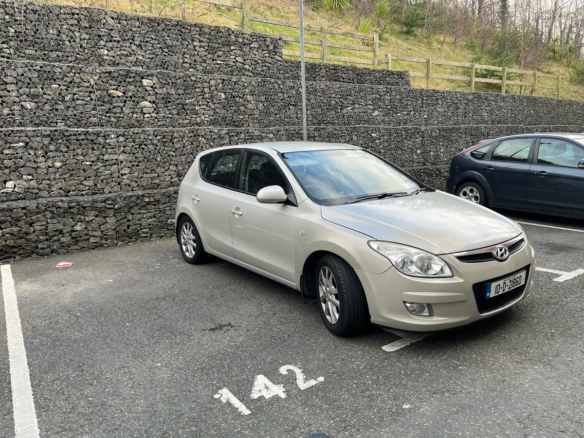 Hyundai i30 2010 - Image 2