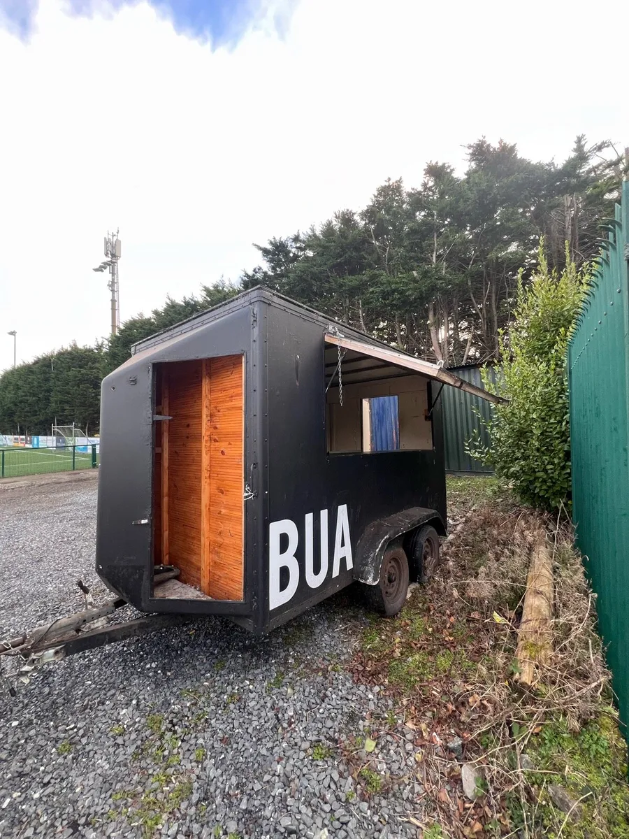 Food Trailer - Image 1