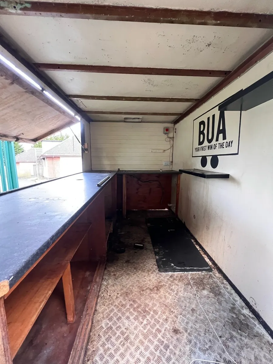 Food Trailer - Image 4