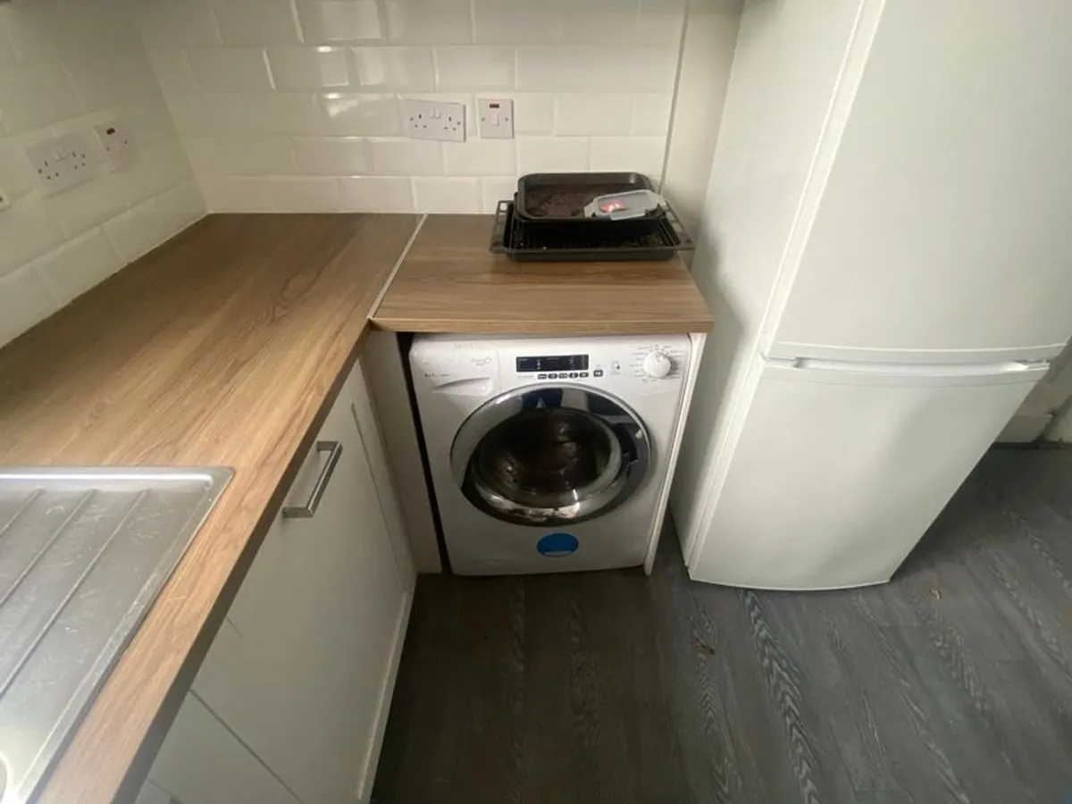 Kitchen Cabinets & Appliances - Image 2