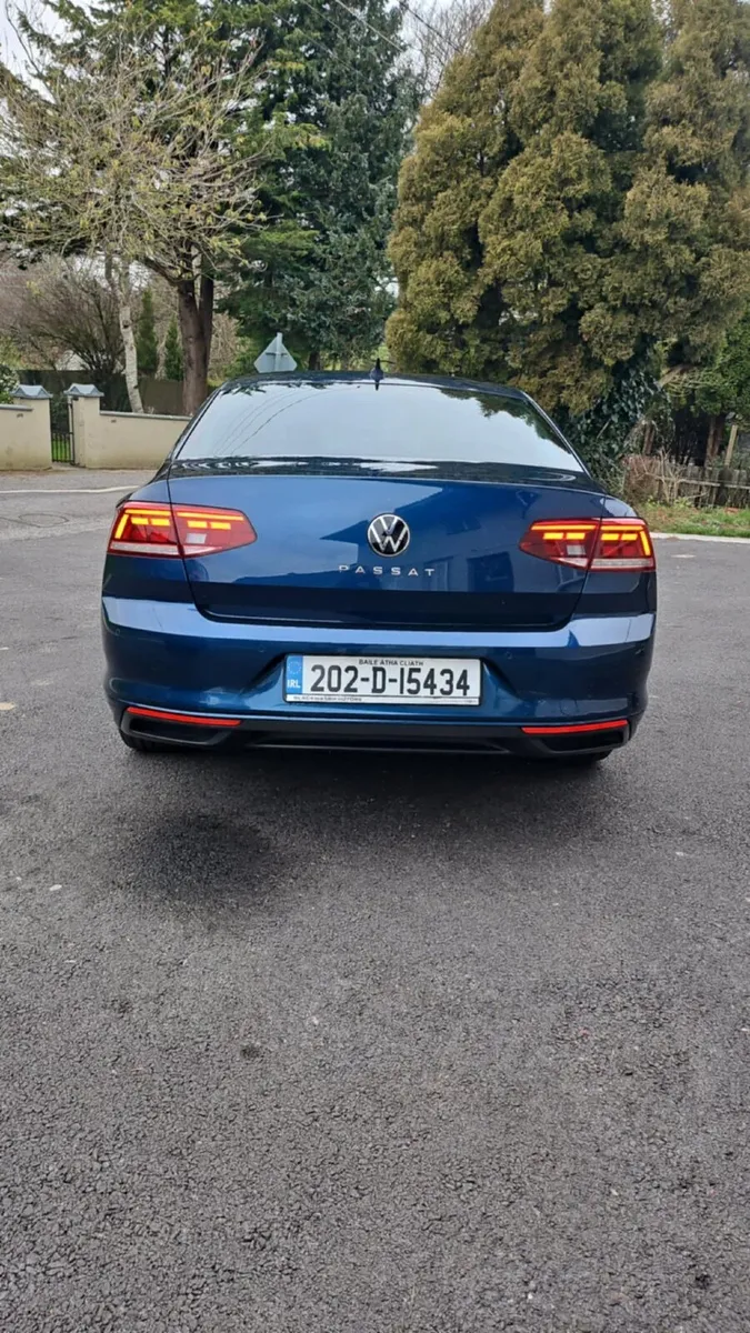 Volkswagen Passat 2020 - Image 3