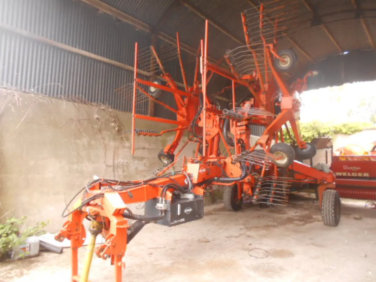 KUHN GA8521 TWIN ROTOR RAKE, 30' 2007 - Image 1