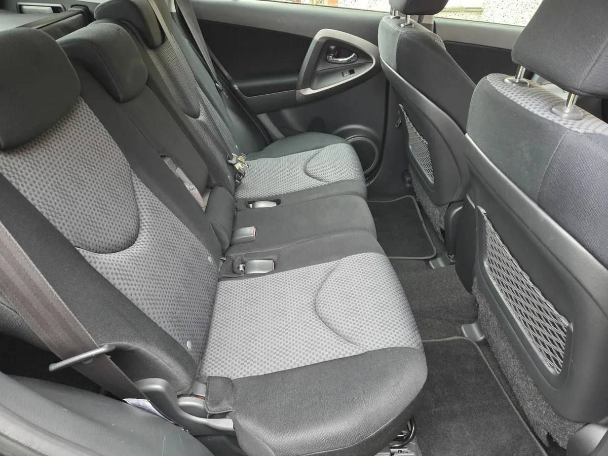 Toyota RAV4 2007 2.0 5DR LUNA - Image 3