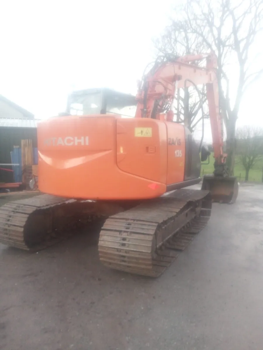 Hitachi 135 - Image 4