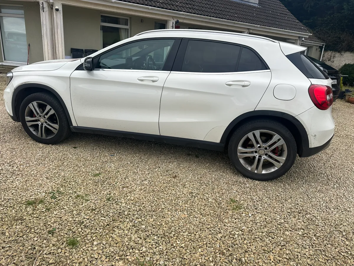 Mercedes GLA 200 Sport Automstic 2016 - Image 4