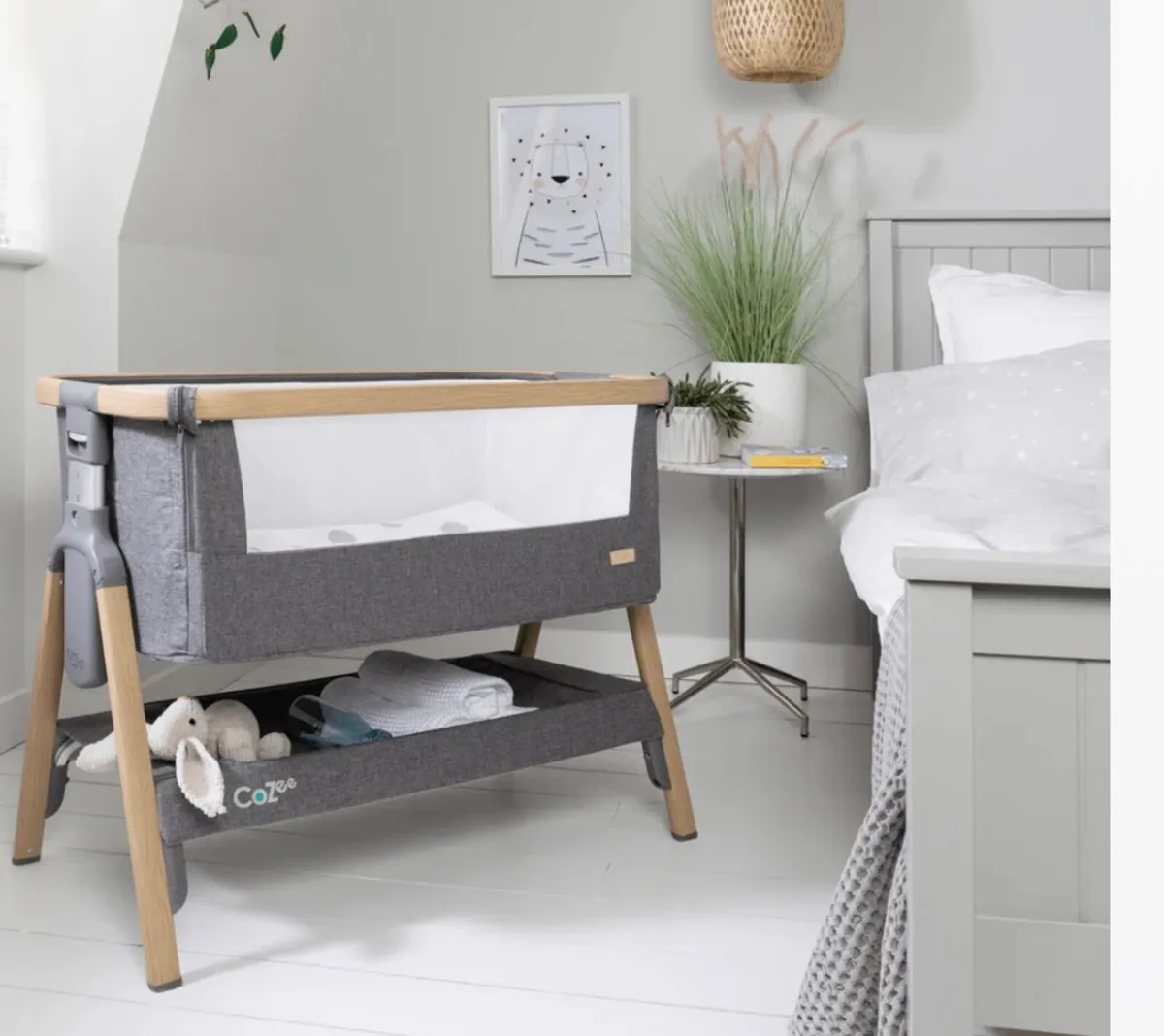 Next to me - Image 3