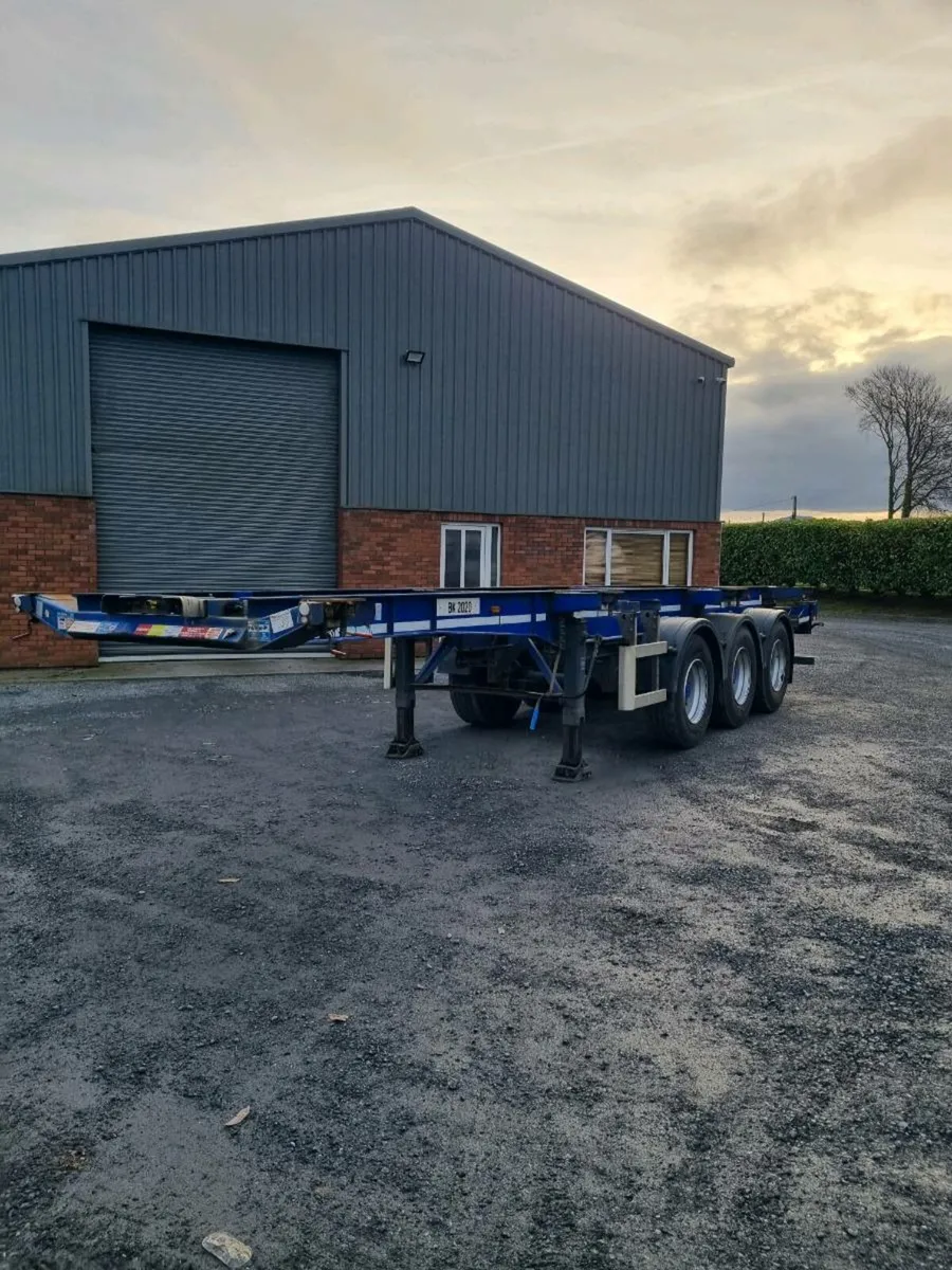 Dennison Sliding Skeletal Trailer (choice) - Image 1