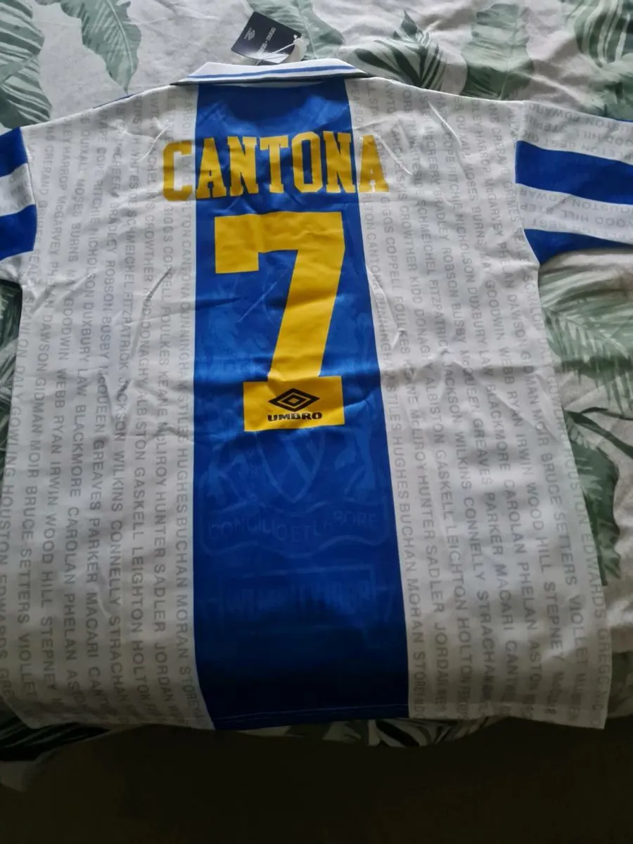 Manchester United Jersey - Image 3