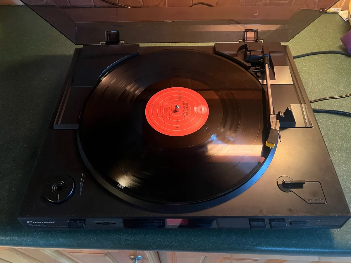 Pioneer PL 990 Turntable - Image 1