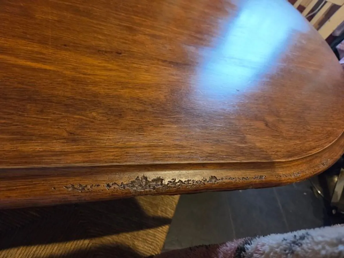 Solid wood table - Image 4