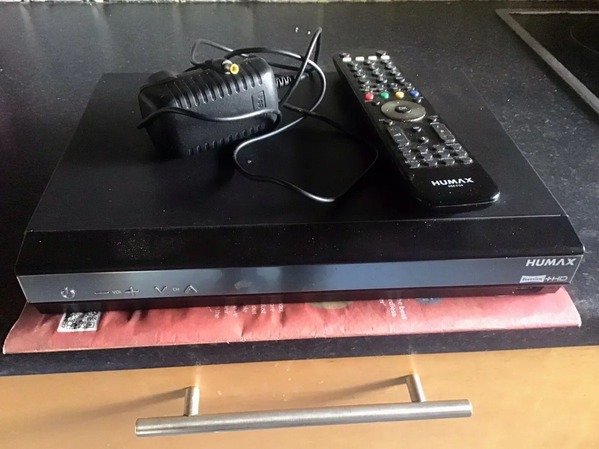 Humax 2000 T Freeview +HD set top box. - Image 1