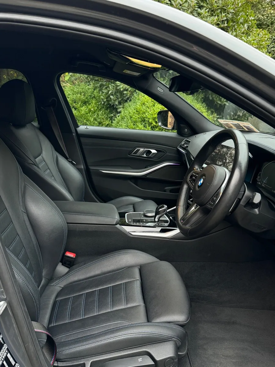 2021 BMW 3-Series / 330e M Sport Pro Edition - Image 3