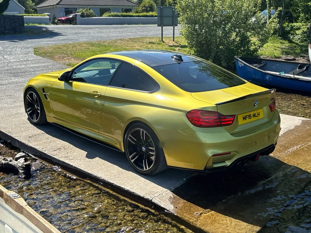 BMW M4 - Image 2