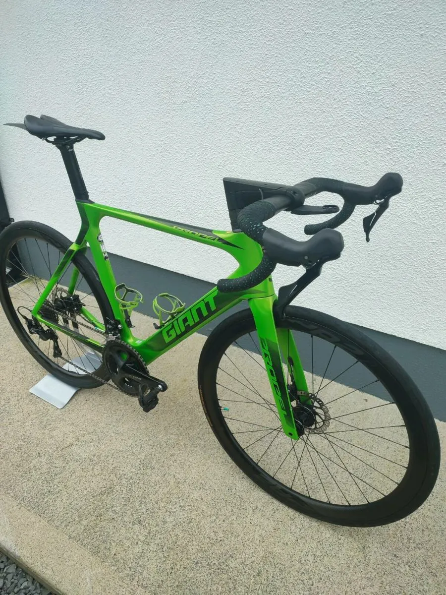 2019 Giant Propel – Disc Brakes - Image 2