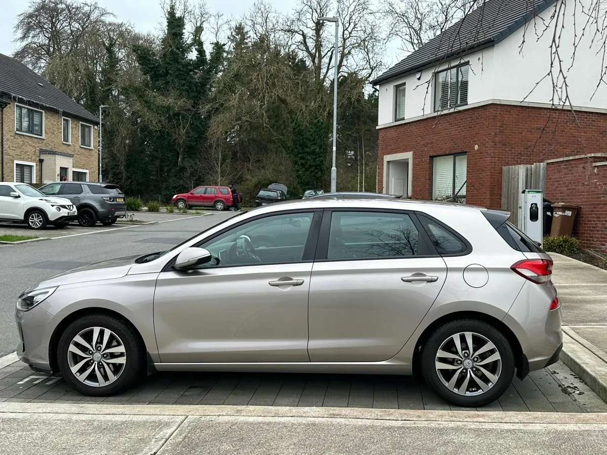 Hyundai i30 2019 PETROL 1.4L -LOW MILEAGE-39,242km - Image 3