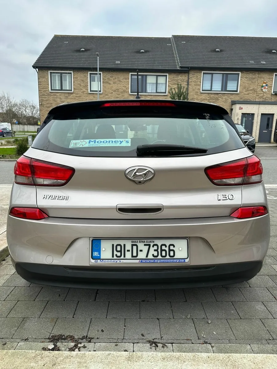 Hyundai i30 2019 PETROL 1.4L -LOW MILEAGE-39,242km - Image 4