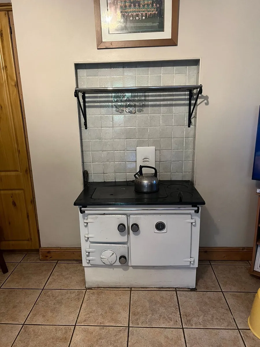 Stanley 8 solid fuel cooker - Image 1