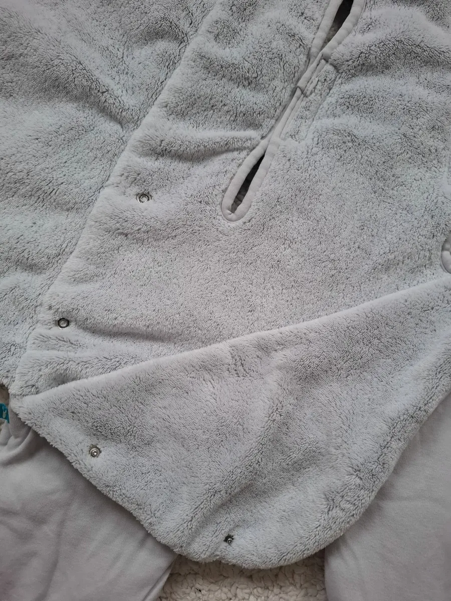 WallaBoo! Grey Carseat Footmuff - Image 4