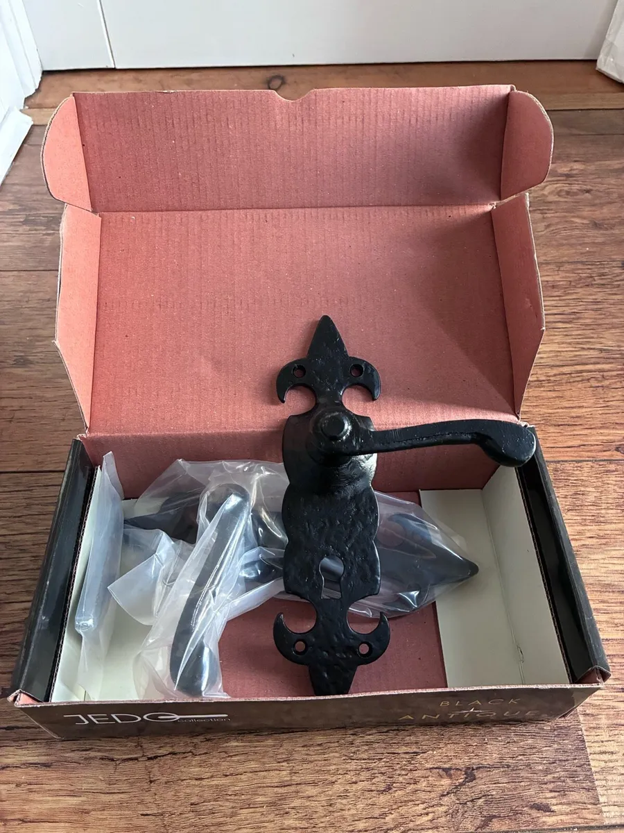 Door handles - Image 1