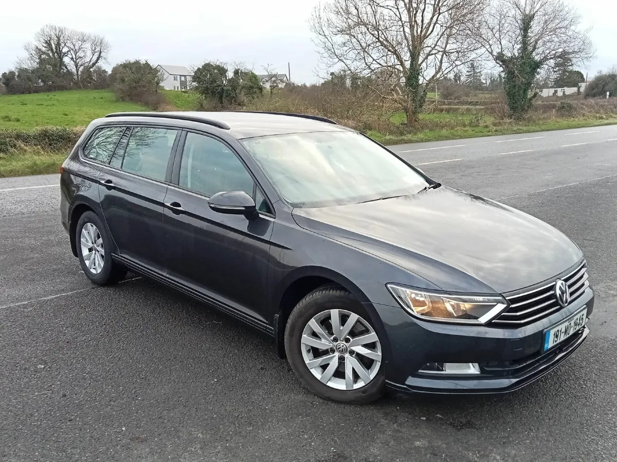 Volkswagen Passat 2019 - Image 1