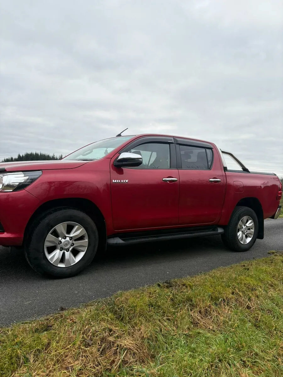 2019 Toyota Hilux no vat - Image 4