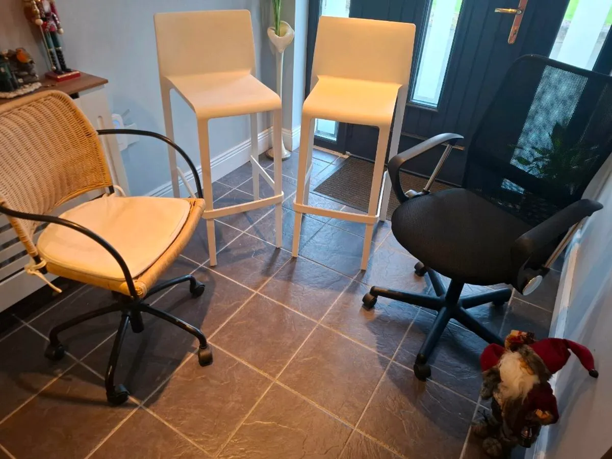 Bar stools, Office chairs - Image 1