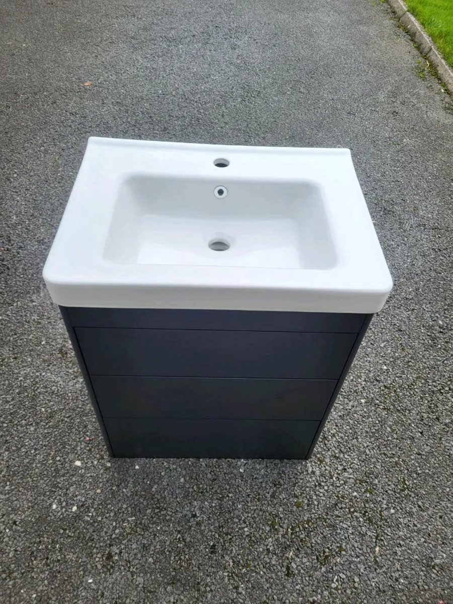 Toilet vanity unit & sink - Image 3