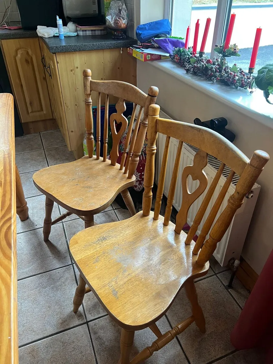 Pine table and chairs dining set - Image 4