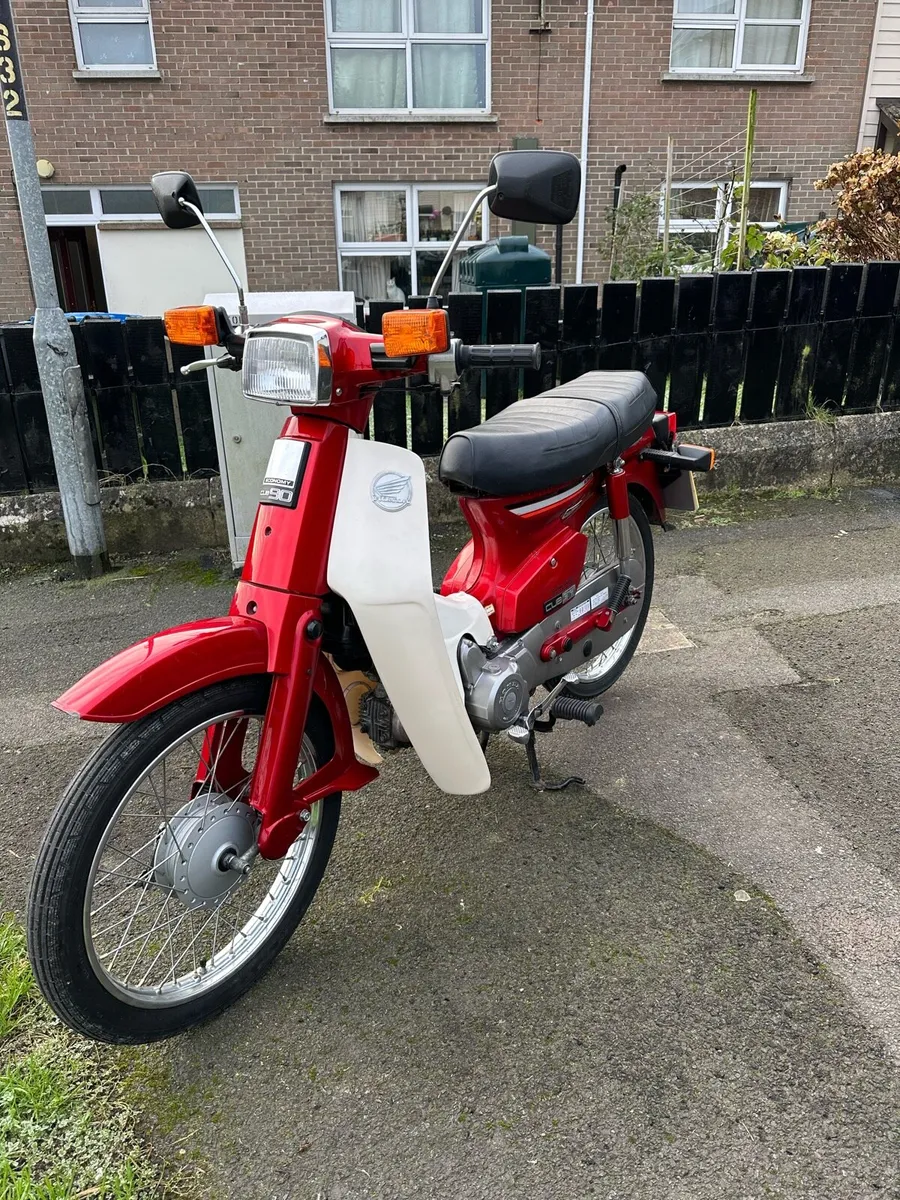 1996 Honda C90 Cub - Image 2