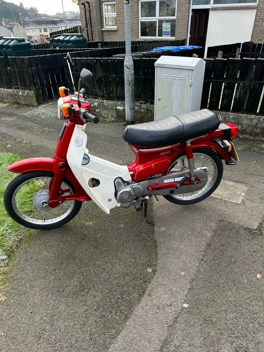 1996 Honda C90 Cub - Image 4
