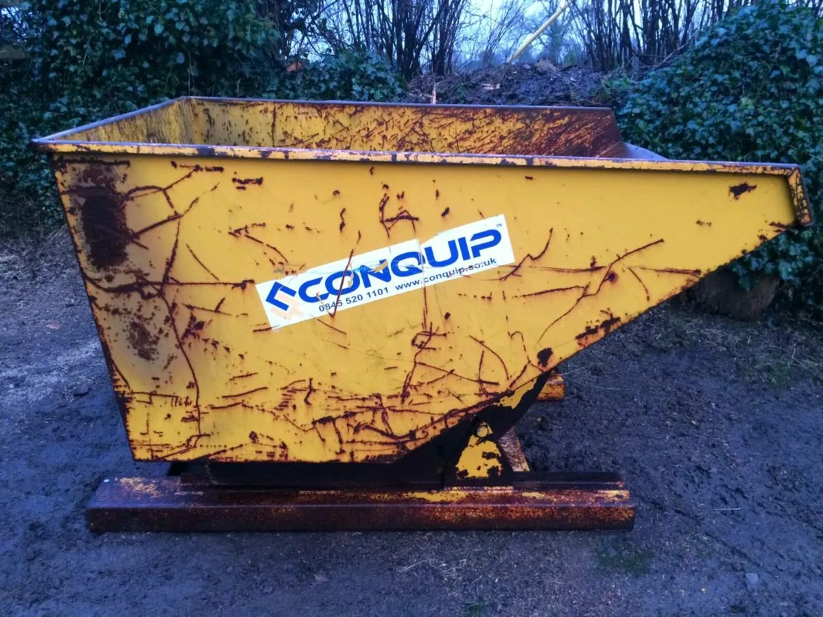 Forklift Tipping Skip Bucket - Image 1