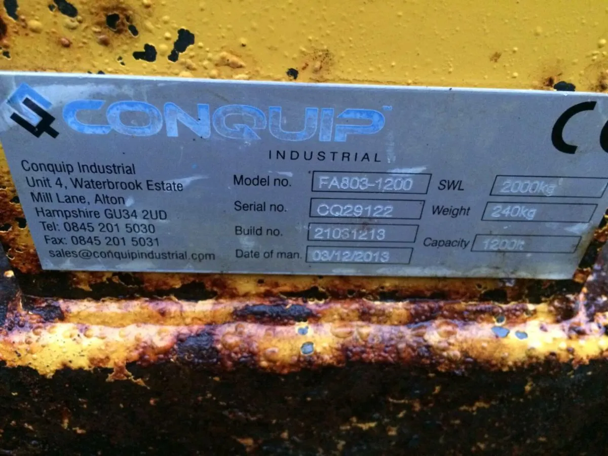 Forklift Tipping Skip Bucket - Image 4