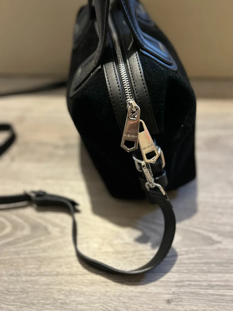 GIVENCHY BAG - Image 3