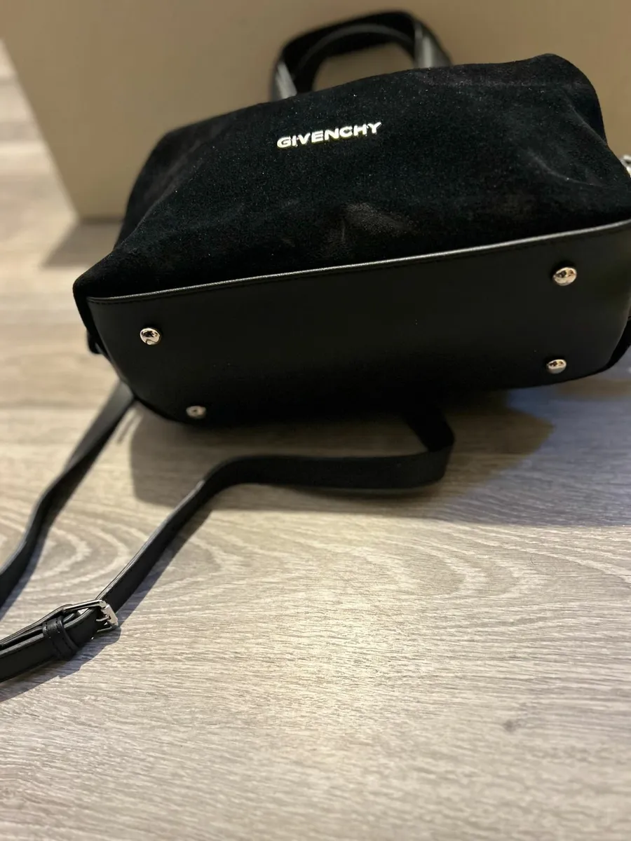 GIVENCHY BAG - Image 4