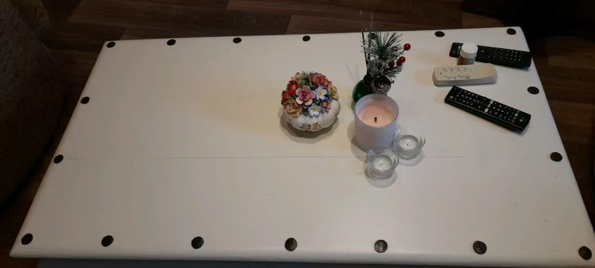 Coffee Table. - Image 3