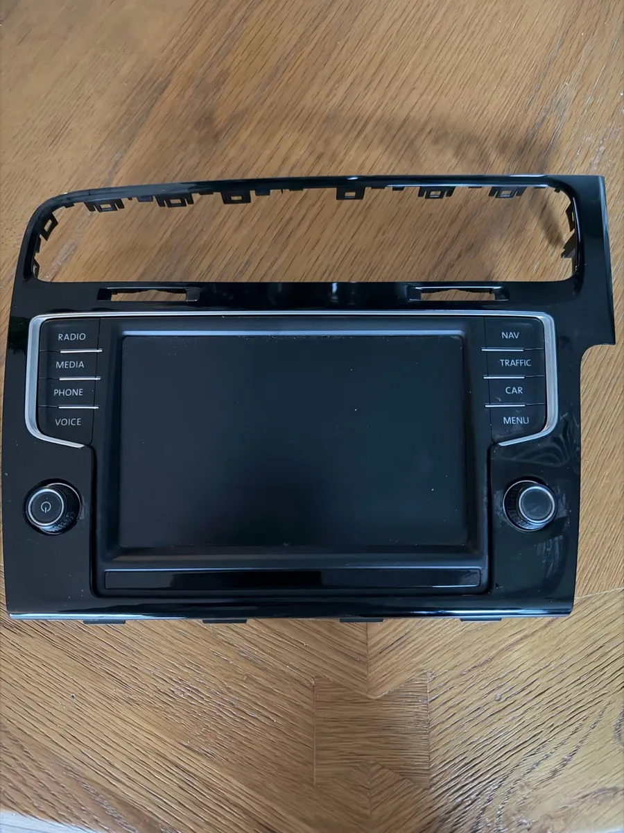 VW head unit - Image 1