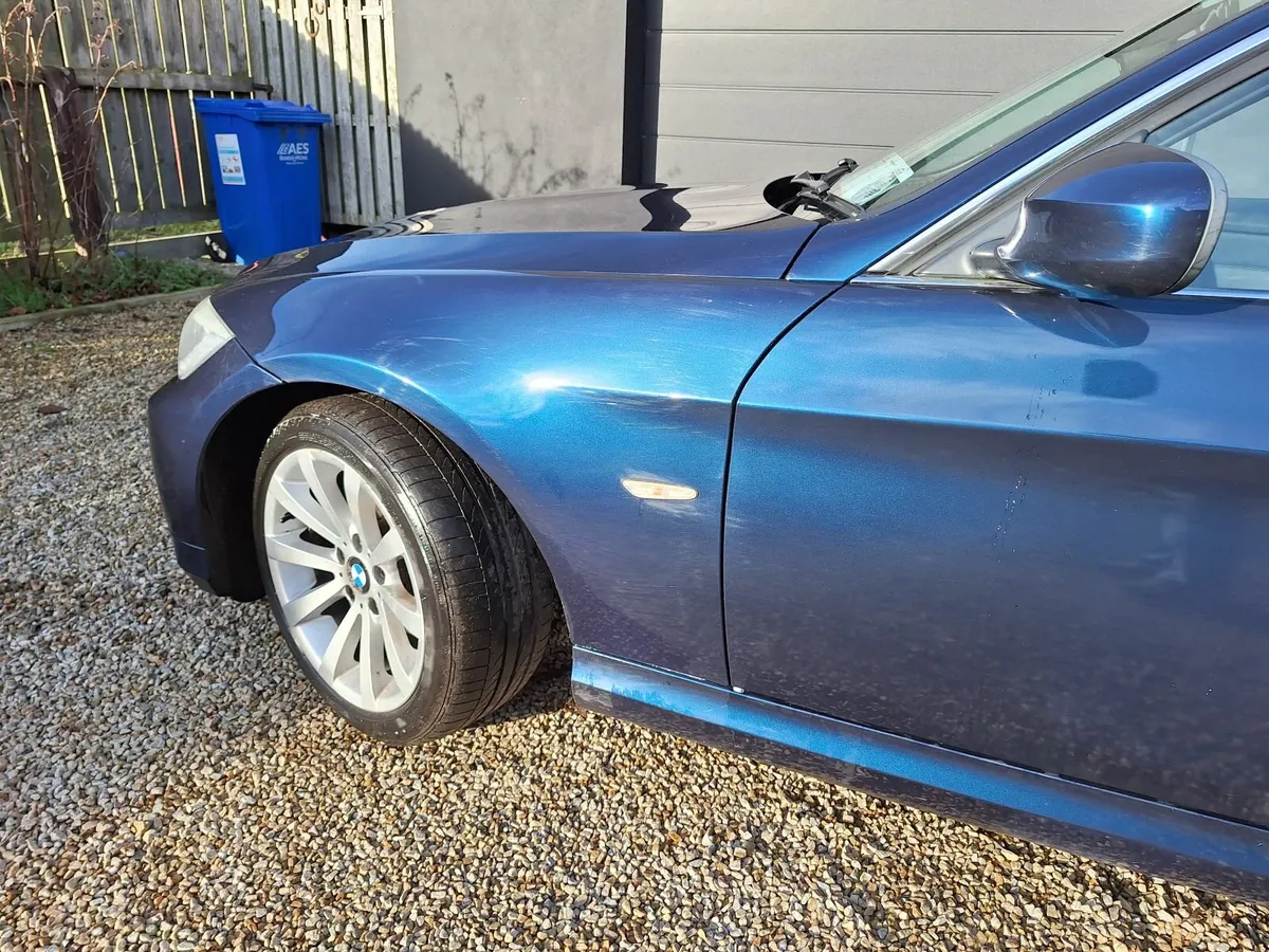 2011 BMW 3-Series 2 owner Leather top spec - Image 3