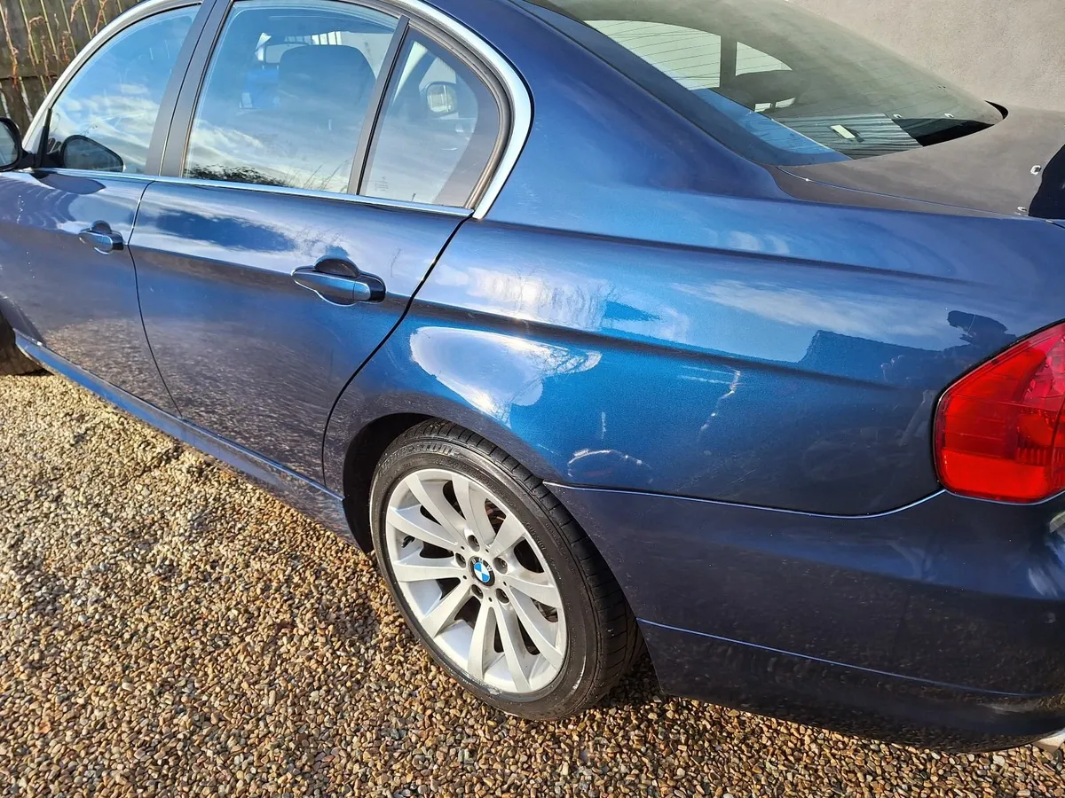 2011 BMW 3-Series 2 owner Leather top spec - Image 4