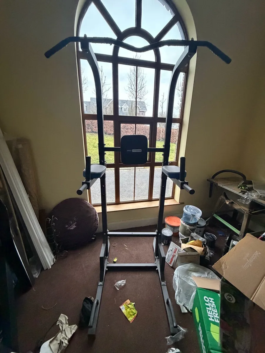 Pull up station - Image 1