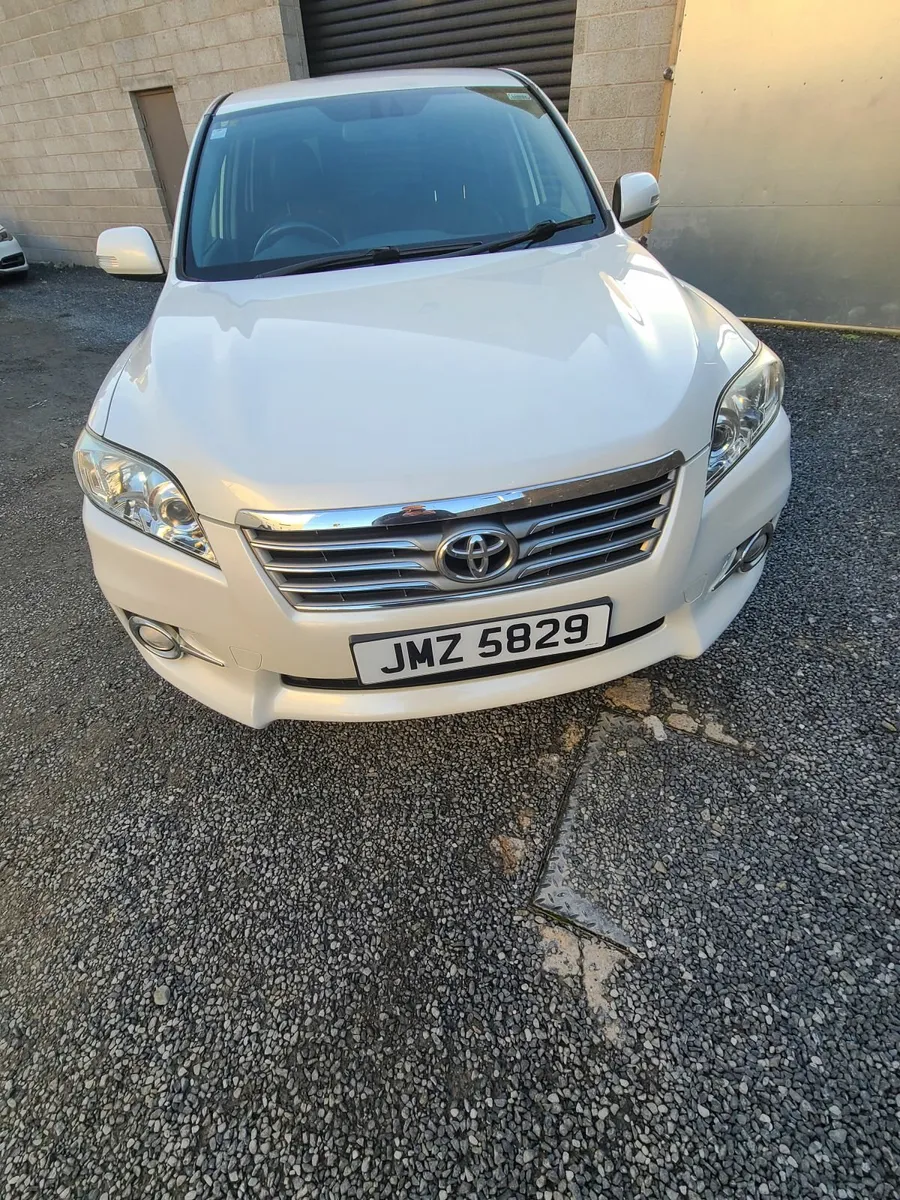 Toyota RAV4 2011 - Image 3